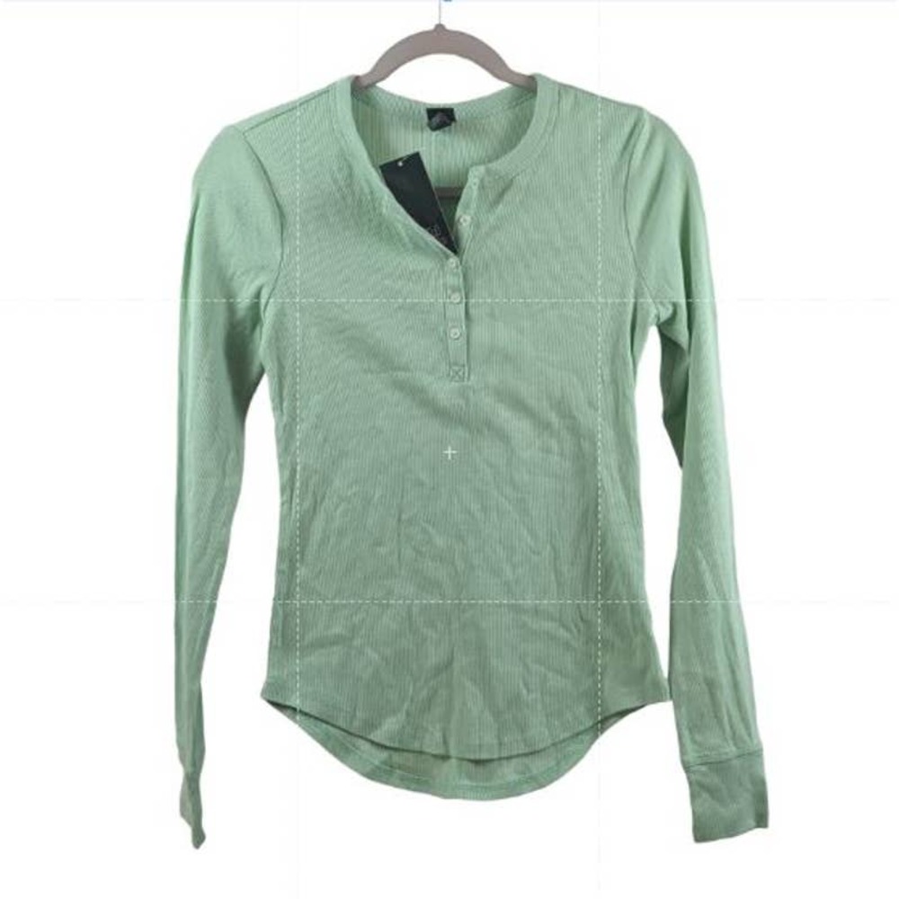 Wild Fable Green Long Sleeve Tee